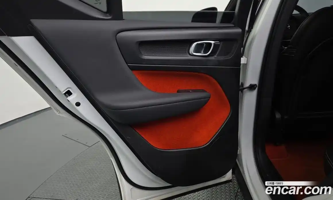 Volvo XC40 2019 2.0 гидро в Москве № 2131574, фото 14