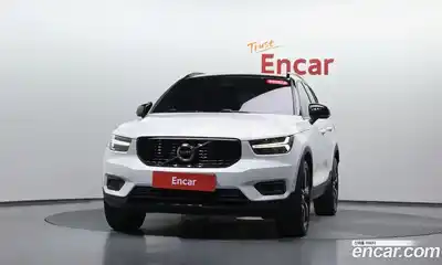 Volvo XC40 2019 2.0 гидро в Москве № 2131574, миниатюра 2