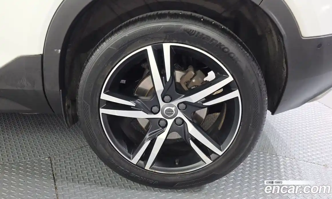 Volvo XC40 2019 2.0 гидро в Москве № 2131574, фото 6