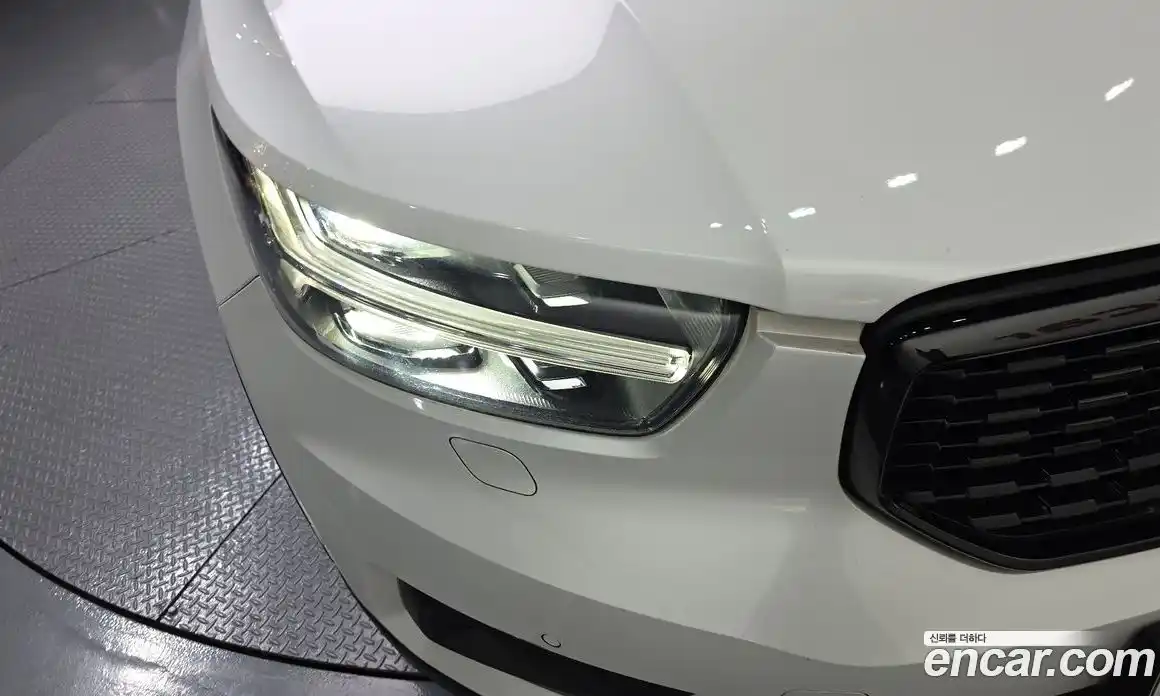 Volvo XC40 2019 2.0 гидро в Москве № 2131574, фото 7
