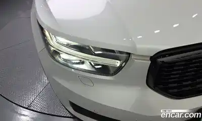 Volvo XC40 2019 2.0 гидро в Москве № 2131574, миниатюра 7