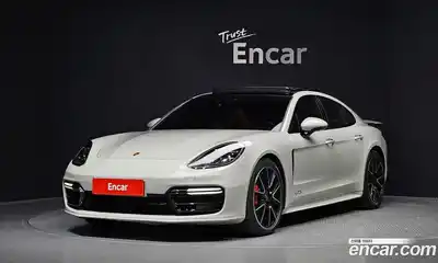 Porsche Panamera 4.0 GTS