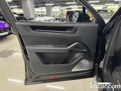 Porsche Cayenne 2025 4.0 гидро в Москве № 2131765, миниатюра 6