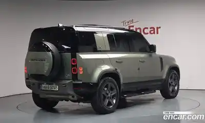 Land Rover Defender, 2023