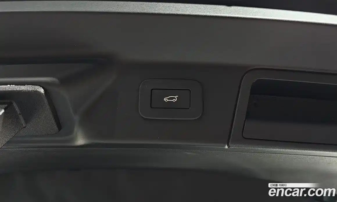 Land Rover Range-Rover Velar 2024 2.0 гидро в Москве № 2131841, фото 20