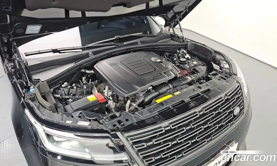 Land Rover Range-Rover Velar 2024 2.0 гидро в Москве № 2131841, фото 10