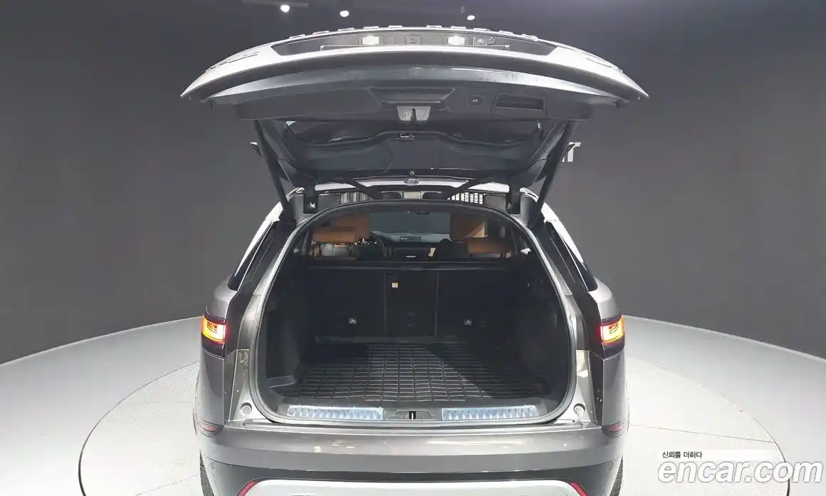 Land Rover Range-Rover Velar 2018 3.0 гидро в Москве № 2131933, фото 20