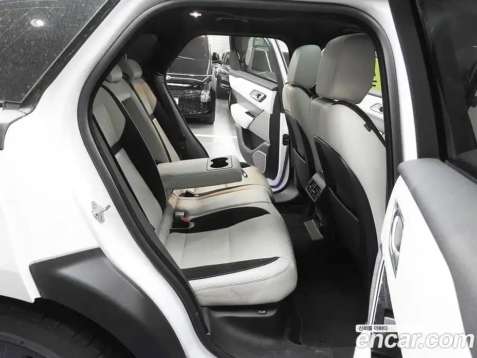 Land Rover Range-Rover Velar 2018 3.0 гидро в Москве № 2131959, фото 11