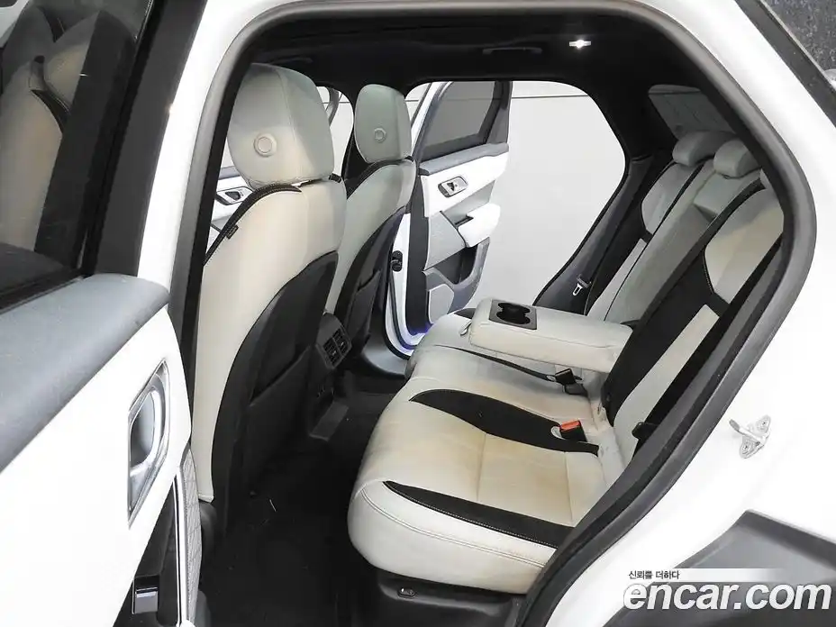 Land Rover Range-Rover Velar 2018 3.0 гидро в Москве № 2131959, фото 12