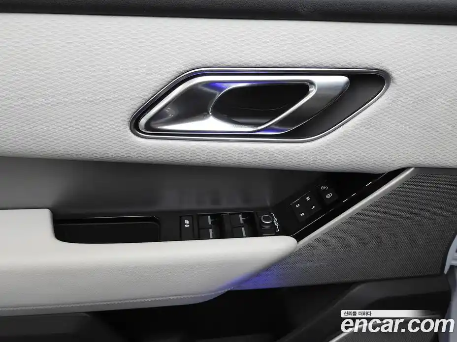 Land Rover Range-Rover Velar 2018 3.0 гидро в Москве № 2131959, фото 14