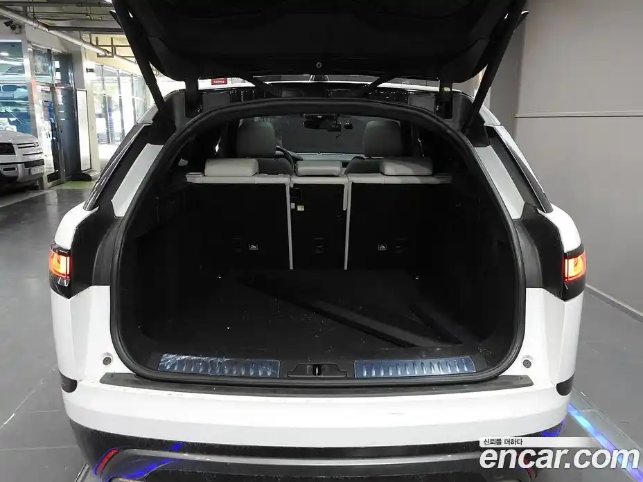 Land Rover Range-Rover Velar 2018 3.0 гидро в Москве № 2131959, фото 20