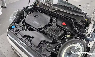 Mini Cooper Convertible 2023 1.5 гидро в Москве № 2131989, миниатюра 6