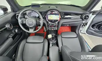 Mini Cooper Convertible 2023 1.5 гидро в Москве № 2131989, миниатюра 7