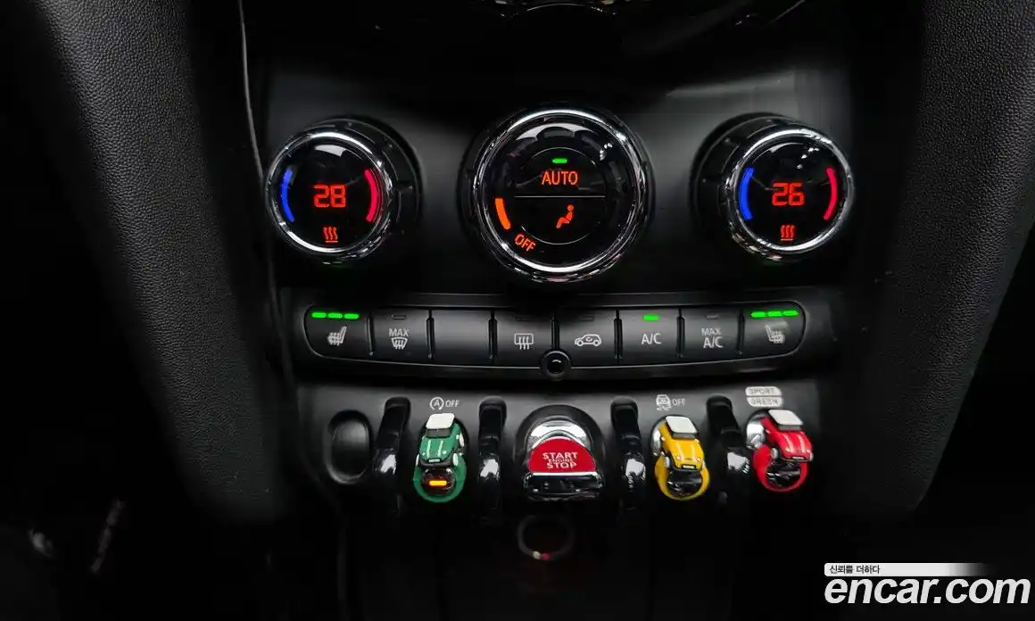 Mini Cooper Convertible 2018 1.5 гидро в Москве № 2132054, фото 16