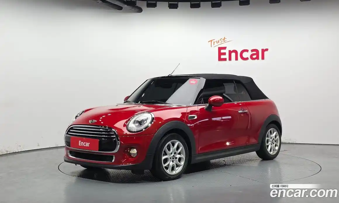 Mini Cooper Convertible 2018 1.5 гидро в Москве № 2132054, фото 19