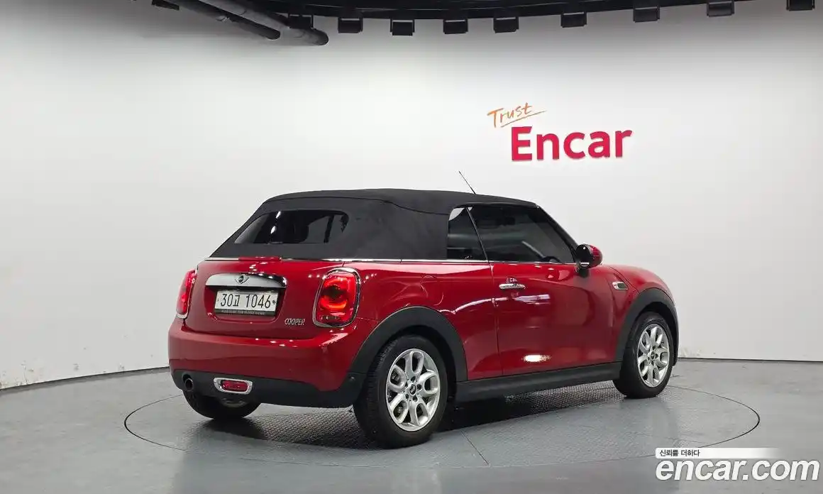 Mini Cooper Convertible 2018 1.5 гидро в Москве № 2132054, фото 20