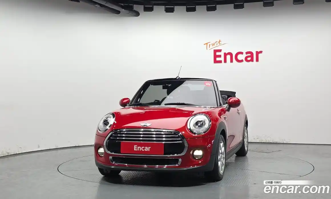 Mini Cooper Convertible 2018 1.5 гидро в Москве № 2132054, фото 3