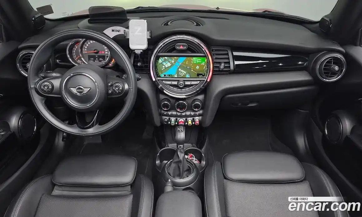Mini Cooper Convertible 2018 1.5 гидро в Москве № 2132054, фото 7