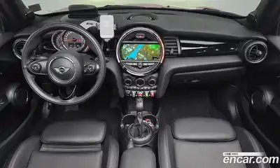 Mini Cooper Convertible 2018 1.5 гидро в Москве № 2132054, миниатюра 7