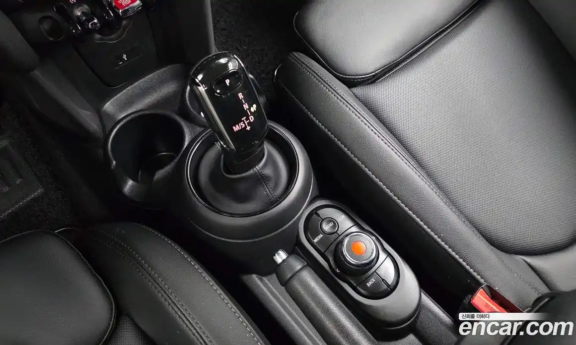 Mini Cooper 2019 1.5 гидро в Москве № 2132071, фото 12