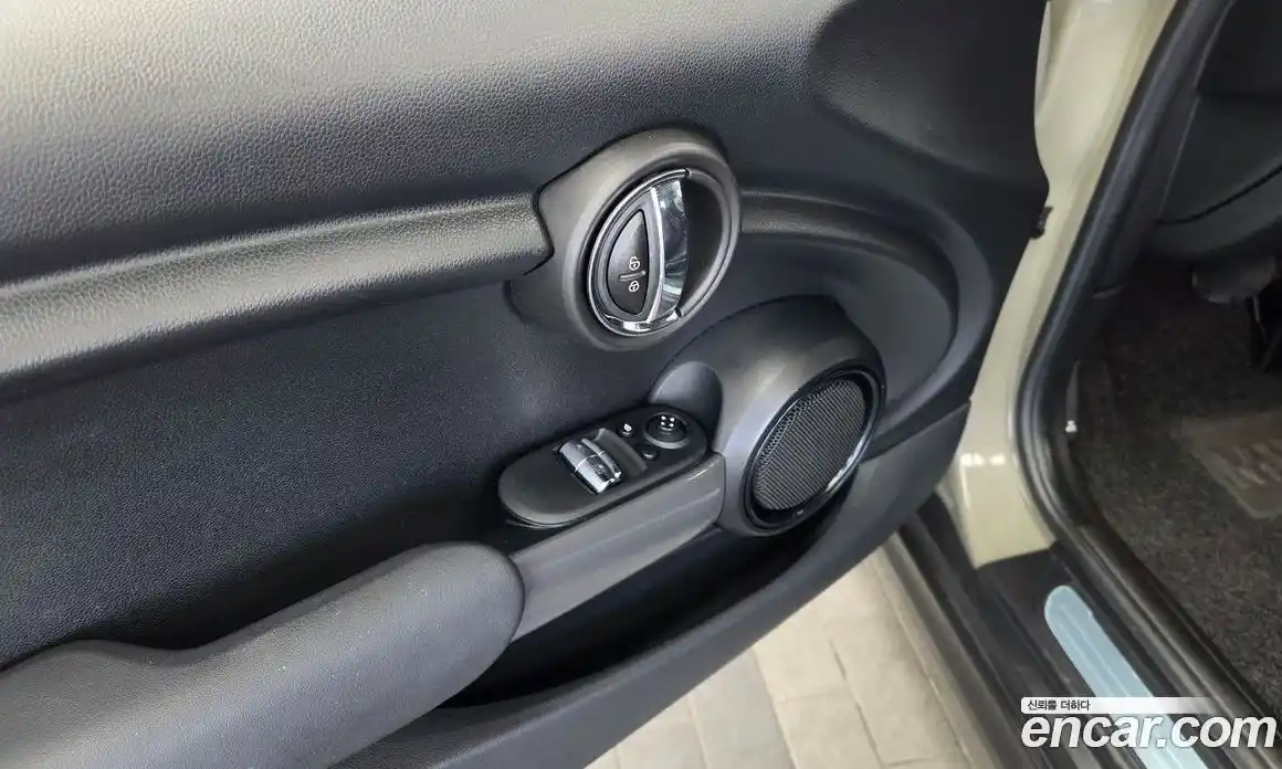 Mini Cooper 2019 1.5 гидро в Москве № 2132071, фото 27