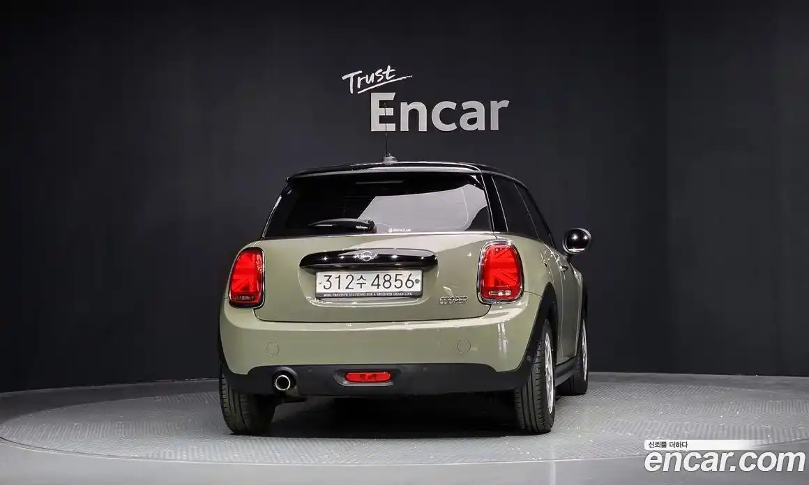 Mini Cooper 2019 1.5 гидро в Москве № 2132071, фото 4