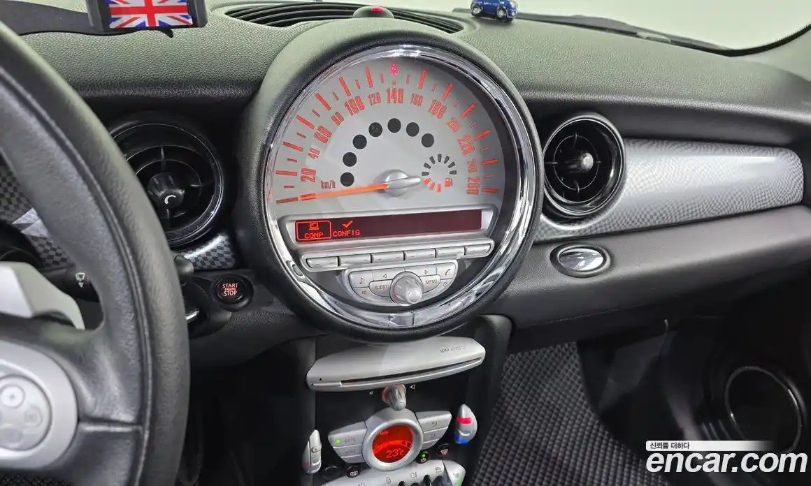 Mini Cooper 2010 1.6 гидро в Москве № 2132128, фото 18