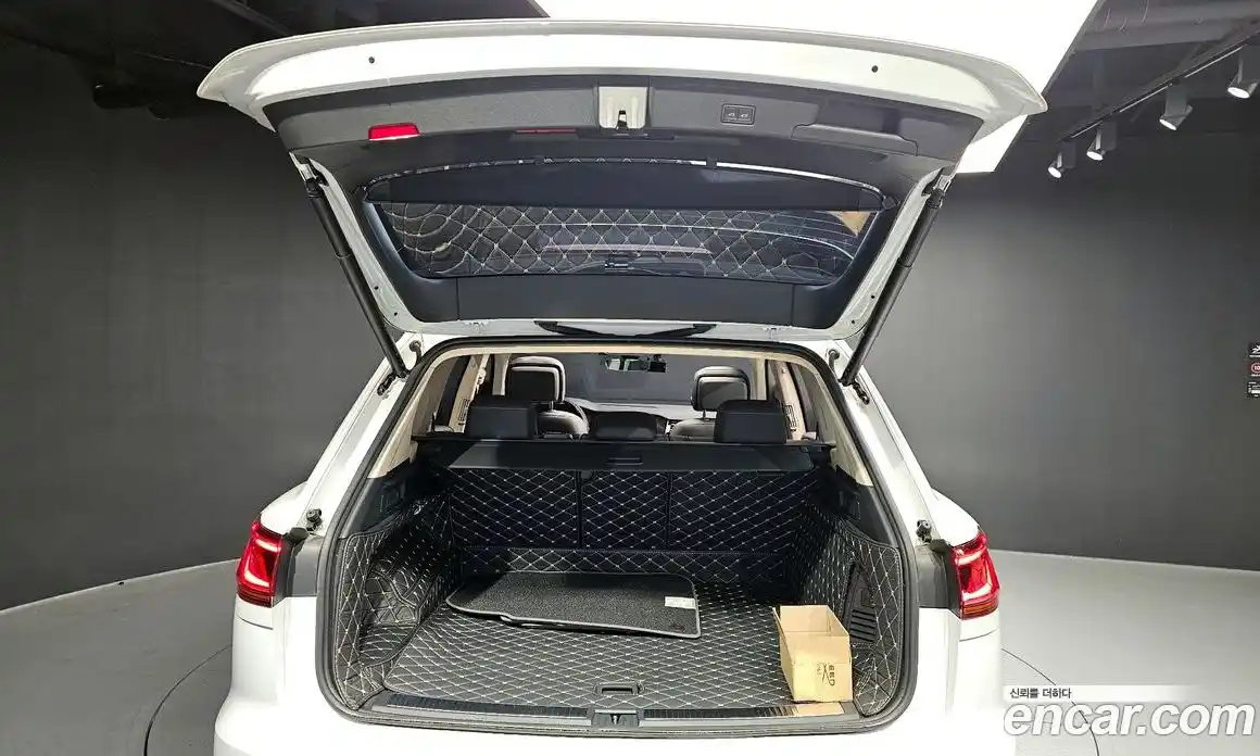 Volkswagen Touareg 2023 3.0 гидро в Москве № 2132393, фото 20