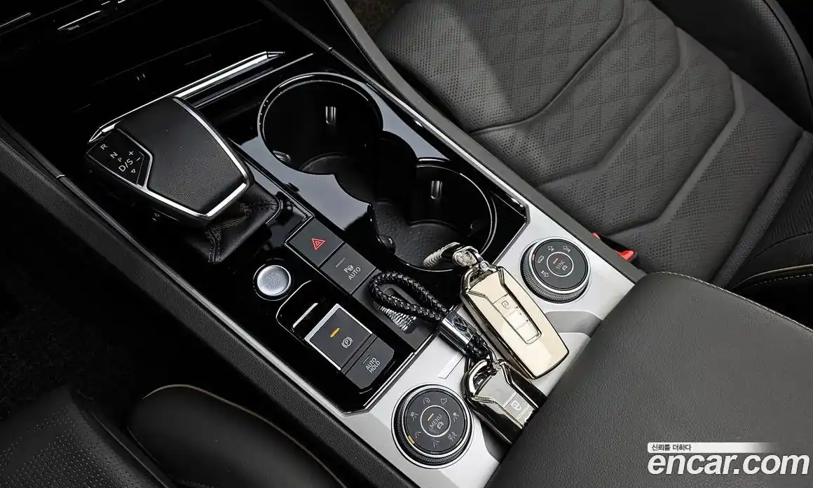 Volkswagen Touareg 2023 3.0 гидро в Москве № 2132393, фото 9