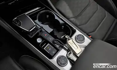 Volkswagen Touareg 2023 3.0 гидро в Москве № 2132393, миниатюра 9