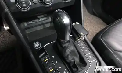 Volkswagen Tiguan 2018 2.0 гидро в Москве № 2132410, миниатюра 12
