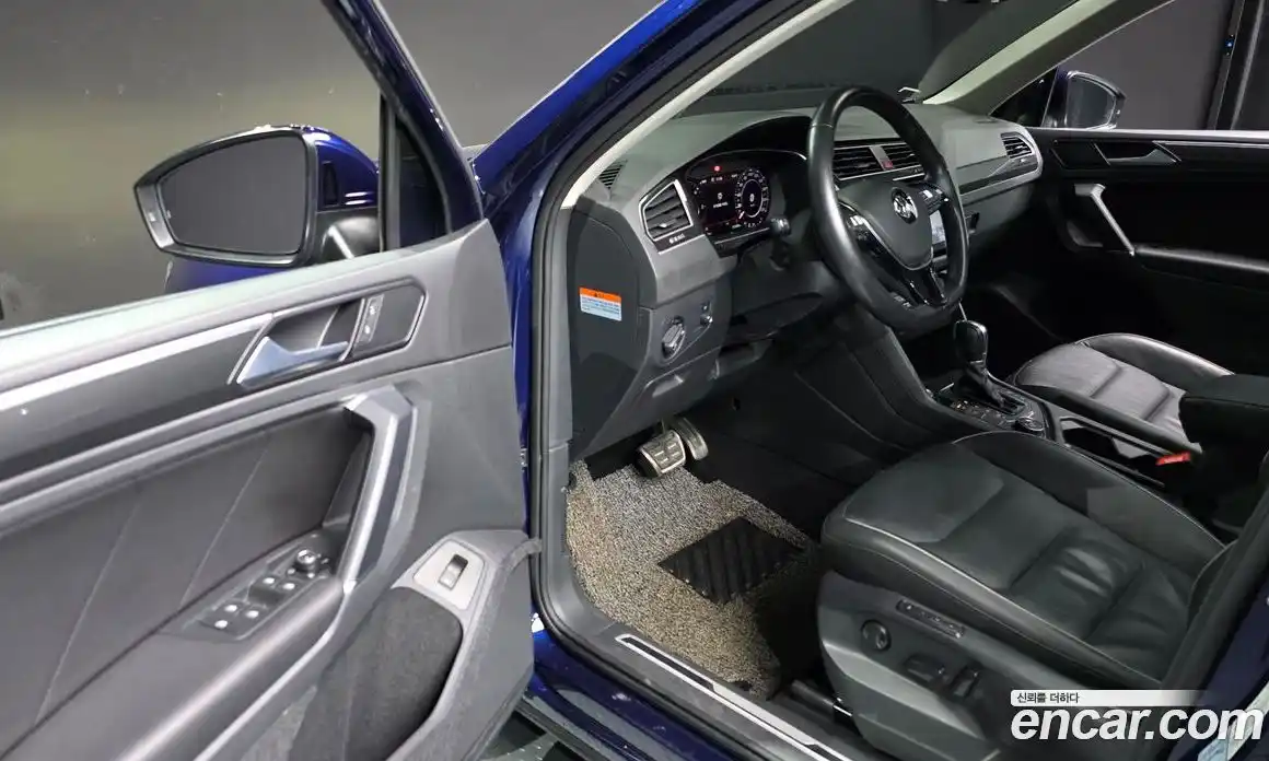 Volkswagen Tiguan 2018 2.0 гидро в Москве № 2132410, фото 13