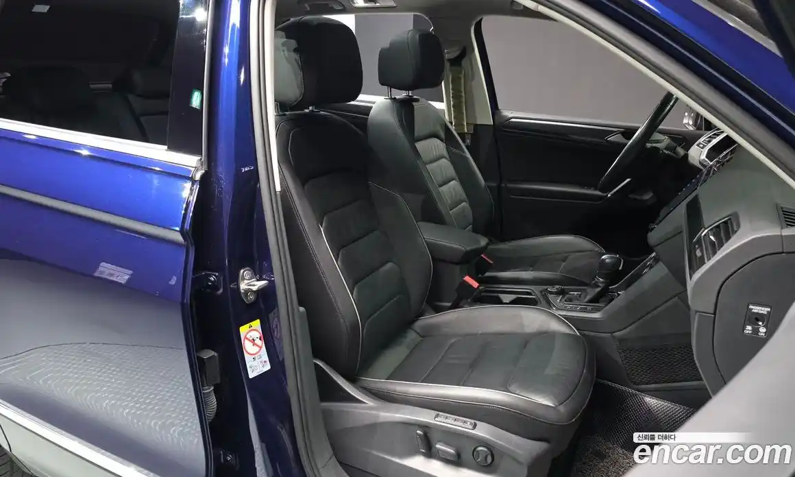 Volkswagen Tiguan 2018 2.0 гидро в Москве № 2132410, фото 16