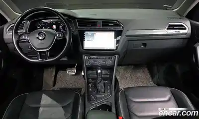 Volkswagen Tiguan 2018 2.0 гидро в Москве № 2132410, миниатюра 10