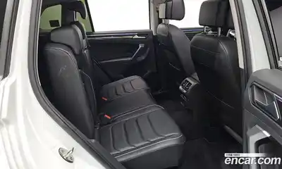 Volkswagen Tiguan 2021 2.0 гидро в Москве № 2132453, миниатюра 12
