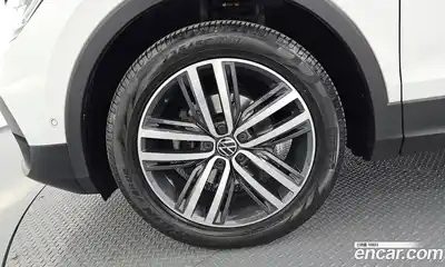 Volkswagen Tiguan 2021 2.0 гидро в Москве № 2132453, миниатюра 5