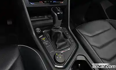 Volkswagen Tiguan 2021 2.0 гидро в Москве № 2132453, миниатюра 9