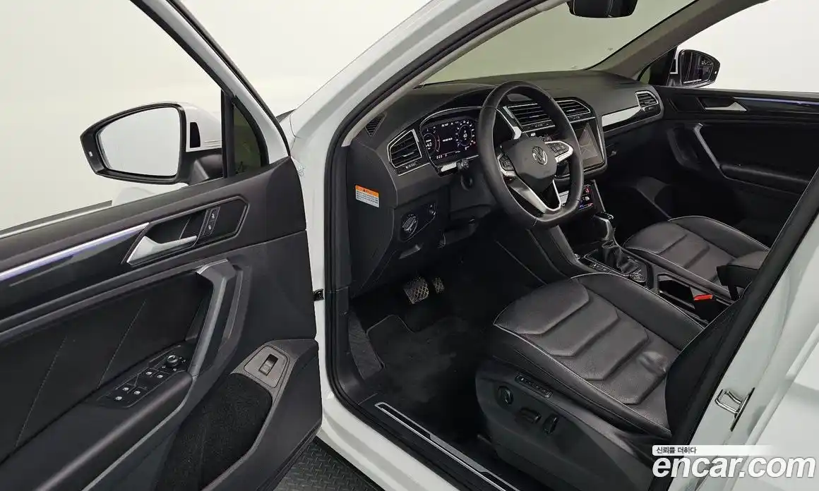 Volkswagen Tiguan 2021 2.0 гидро в Москве № 2132453, фото 10