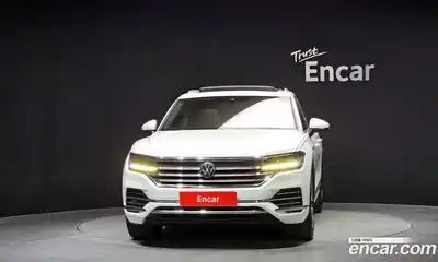 Volkswagen Touareg 2021 3.0 гидро в Москве № 2132490, миниатюра 3