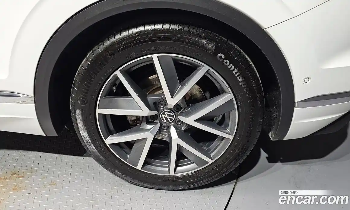 Volkswagen Touareg 2021 3.0 гидро в Москве № 2132490, фото 7