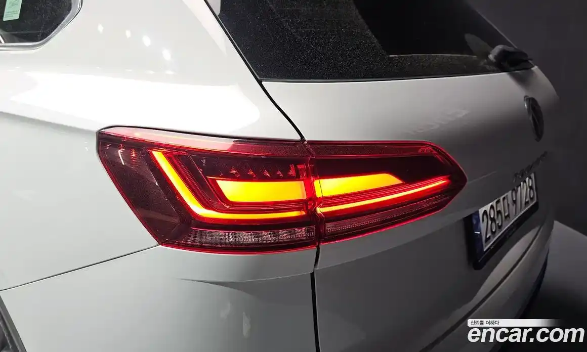 Volkswagen Touareg 2021 3.0 гидро в Москве № 2132490, фото 9