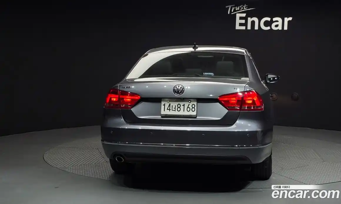 Volkswagen Passat 2015 1.8 гидро в Москве № 2132551, фото 4