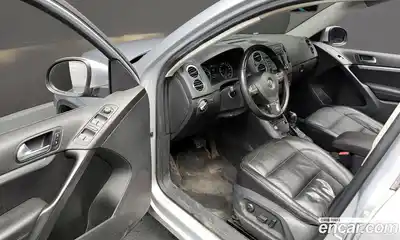 Volkswagen Tiguan 2013 2.0 гидро в Москве № 2132555, миниатюра 11