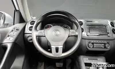 Volkswagen Tiguan 2013 2.0 гидро в Москве № 2132555, миниатюра 12