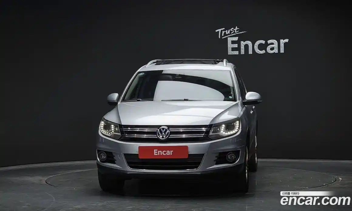 Volkswagen Tiguan 2013 2.0 гидро в Москве № 2132555, фото 3