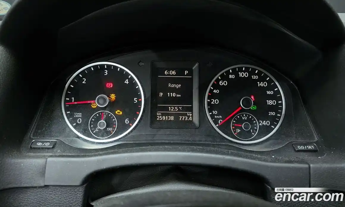 Volkswagen Tiguan 2013 2.0 гидро в Москве № 2132555, фото 8