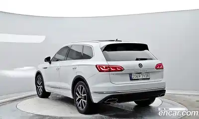 Volkswagen Touareg 2023 3.0 гидро в Москве № 2132573, миниатюра 2