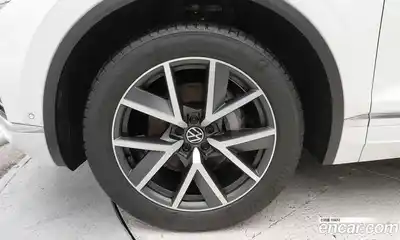 Volkswagen Touareg 2023 3.0 гидро в Москве № 2132573, миниатюра 5