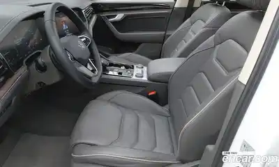 Volkswagen Touareg 2023 3.0 гидро в Москве № 2132573, миниатюра 10