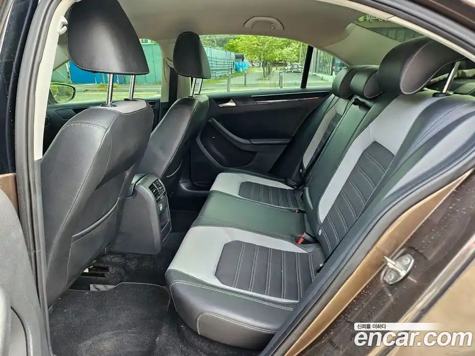 Volkswagen Jetta 2015 2.0 гидро в Москве № 2132591, фото 10